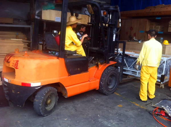 發(fā)動機(jī)設(shè)備包裝服務(wù)項(xiàng)目圖3 發(fā)動機(jī)設(shè)備包裝服務(wù)項(xiàng)目圖3